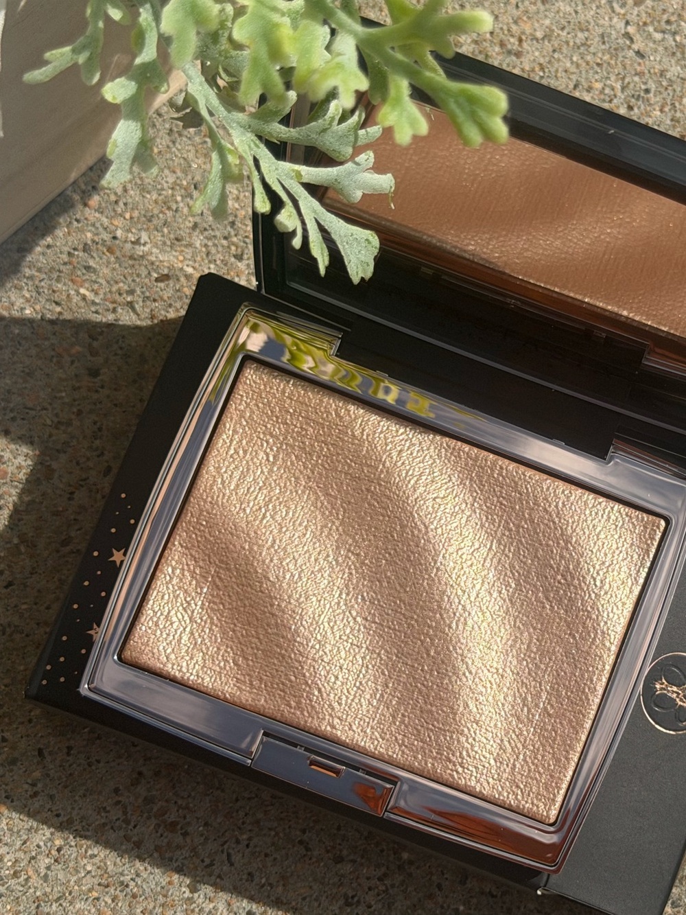 Anastasia Beverly Hills Amrezy Highlighter